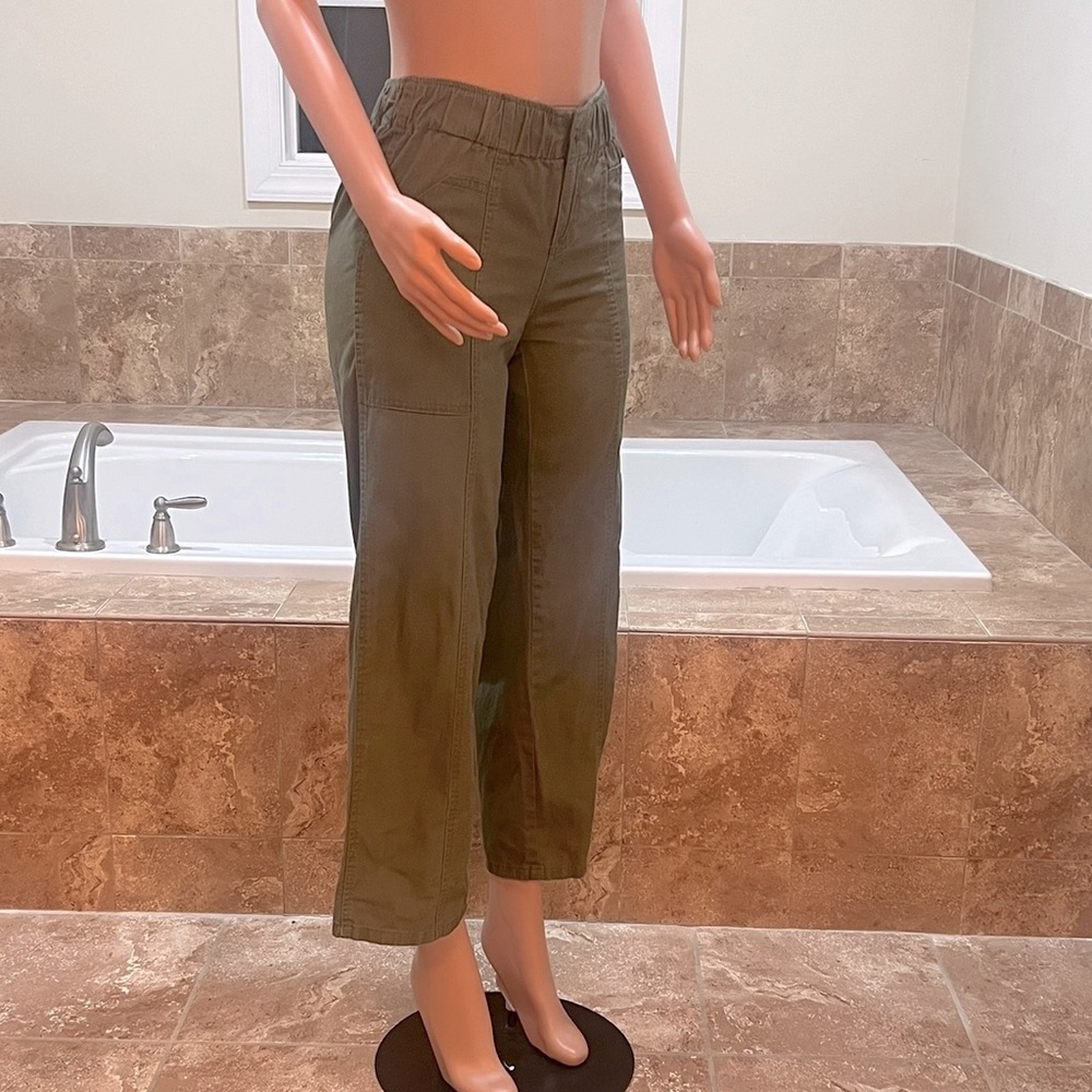 “Tainted” Olive Green Khaki Pants. Size XS. Great Fit!